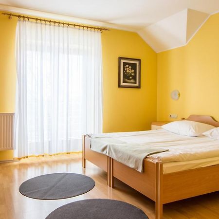 Guesthouse Beno Starše Exteriér fotografie