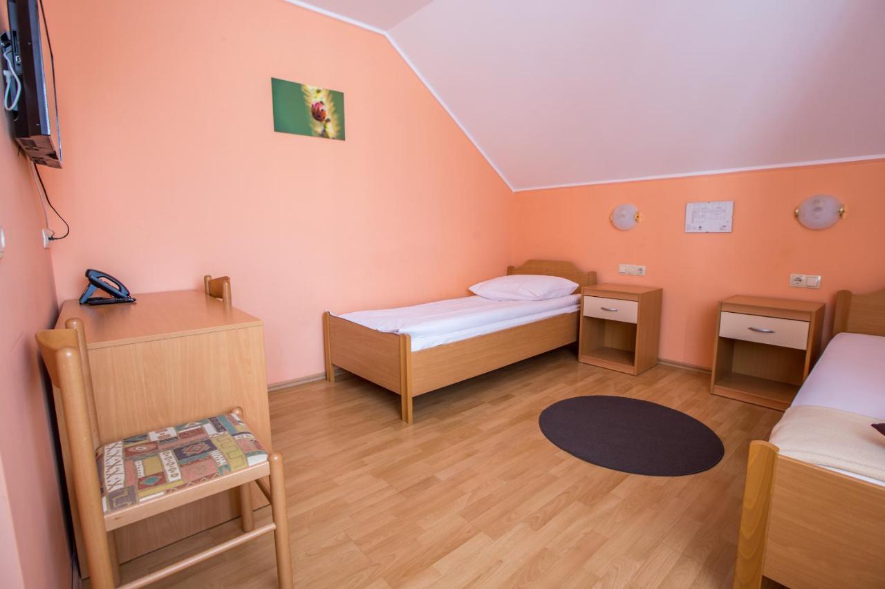 Guesthouse Beno Starše Exteriér fotografie