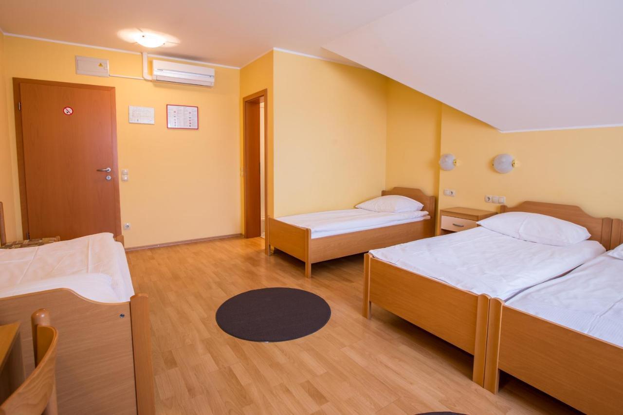 Guesthouse Beno Starše Exteriér fotografie