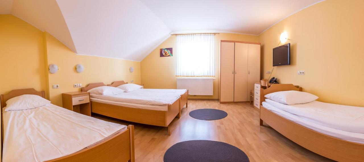 Guesthouse Beno Starše Exteriér fotografie