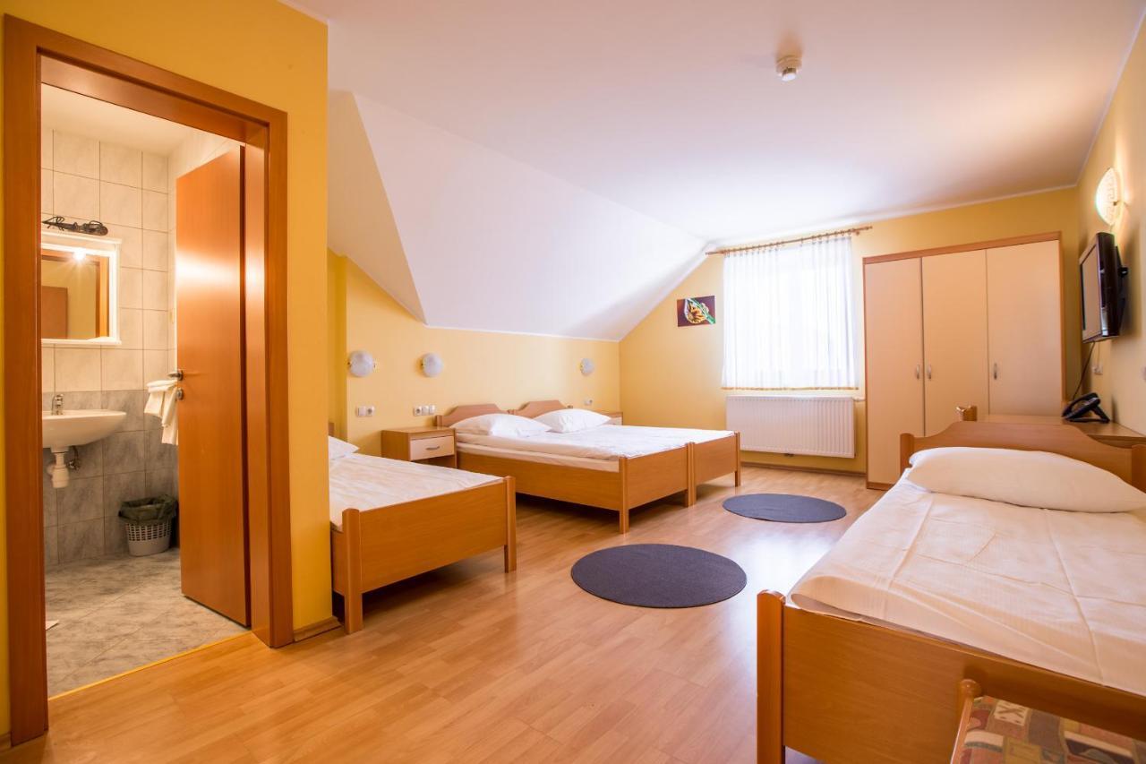 Guesthouse Beno Starše Exteriér fotografie