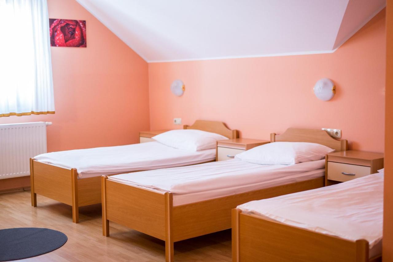 Guesthouse Beno Starše Exteriér fotografie