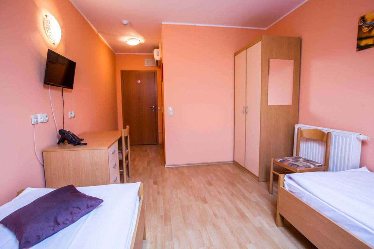 Guesthouse Beno Starše Exteriér fotografie