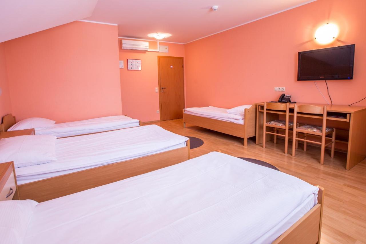 Guesthouse Beno Starše Exteriér fotografie